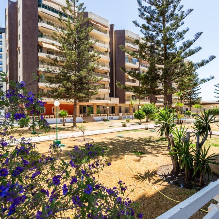 2 habitaciones y 2 baños, vista lateral mar Sofia 2 by Sur Suites - Two-Bedroom Apartment - 35
