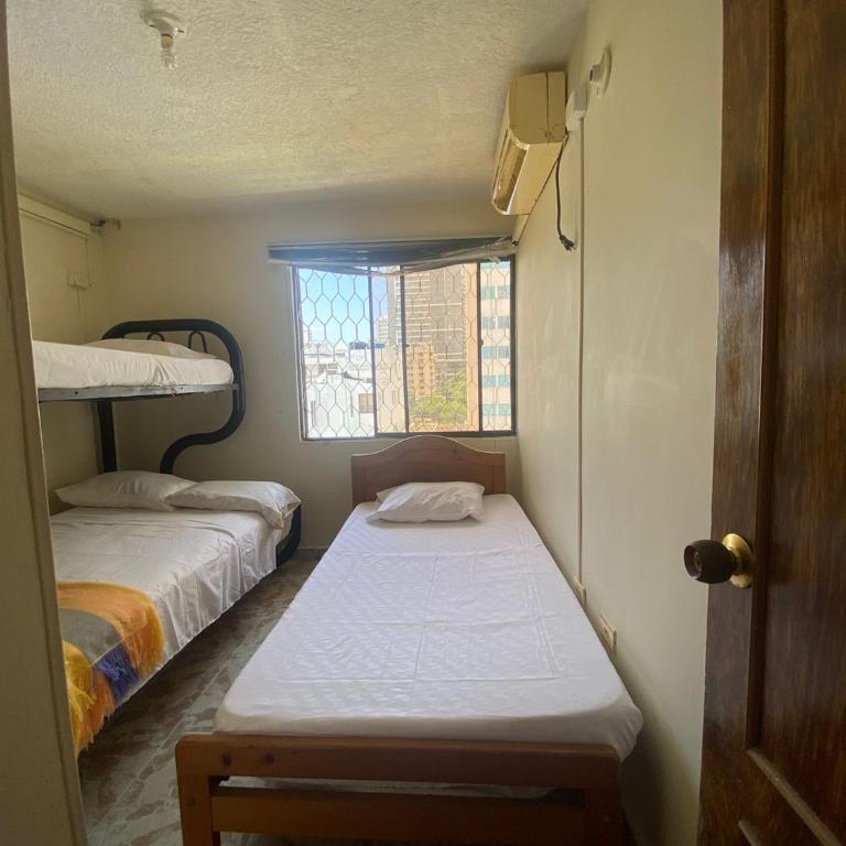 Apartamento Rodadero a lado CC Arrecifes - Apartamento de 3 dormitorios - 21