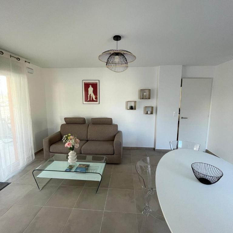 Appartement 2 chambres en rez de jardin avec piscine - Apartamento de 2 dormitorios - 2