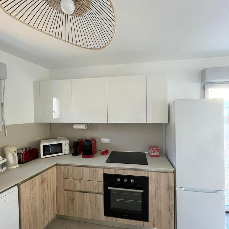 Appartement 2 chambres en rez de jardin avec piscine - Apartamento de 2 dormitorios - 4