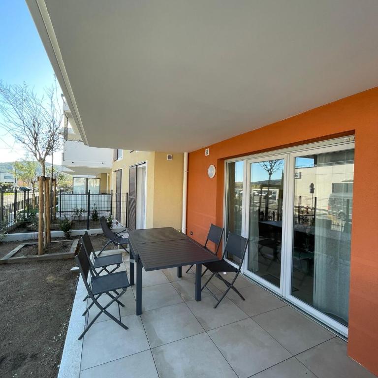 Appartement 2 chambres en rez de jardin avec piscine - Apartamento de 2 dormitorios - 13