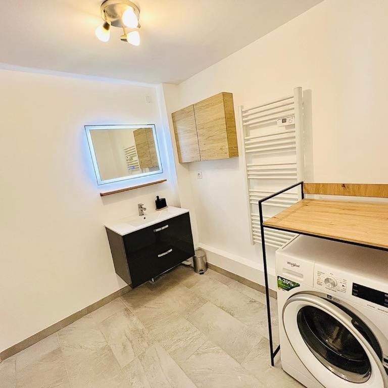Le Nid du Sanctuaire - Two-Bedroom Apartment - 9