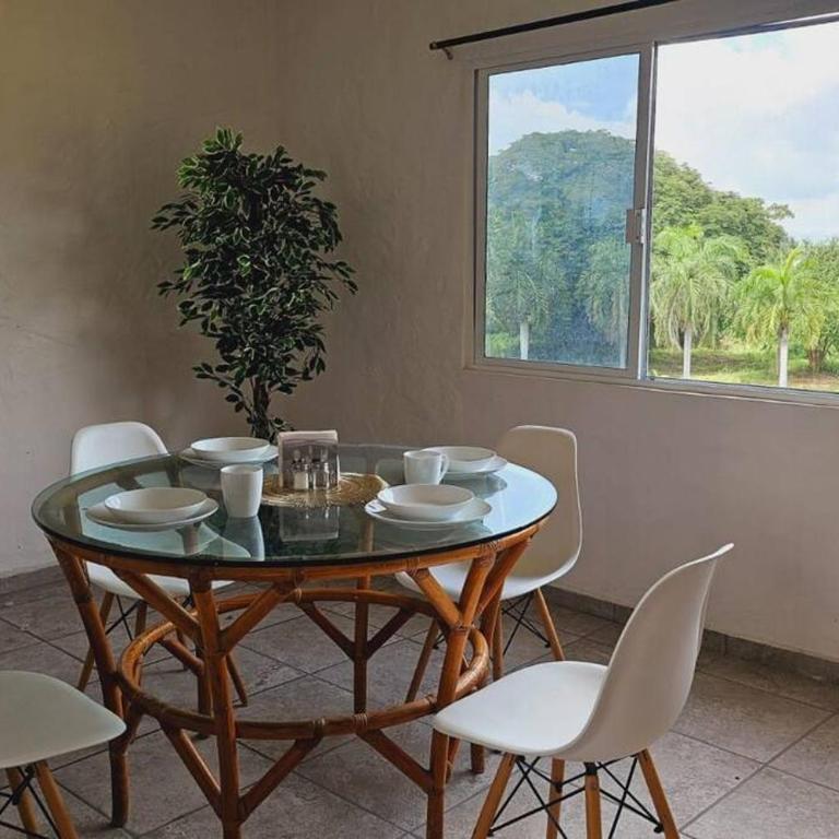 Familiar, amplio y con alberca - Apartamento de 3 dormitorios - 17