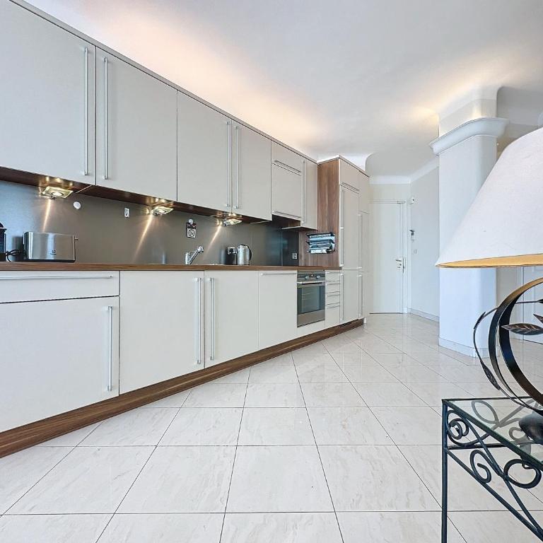 Luxury 1 bedroom Croisette Martinez direct sea view 241 - Appartement - Vue sur Mer - 10