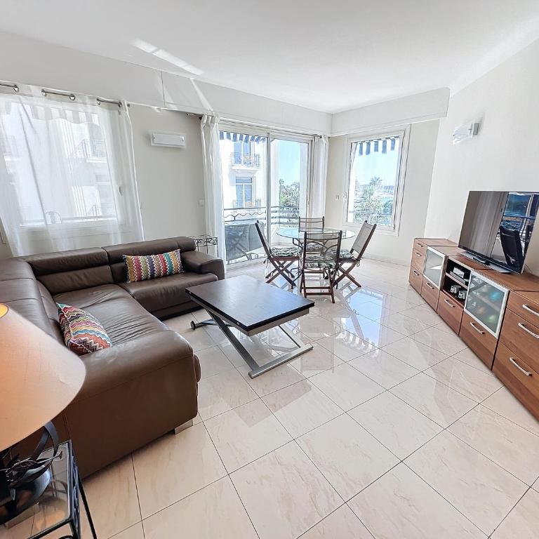 Luxury 1 bedroom Croisette Martinez direct sea view 241 - Appartement - Vue sur Mer - 9