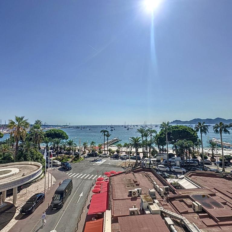 Luxury 1 bedroom Croisette Martinez direct sea view 241 - Appartement - Vue sur Mer - 4