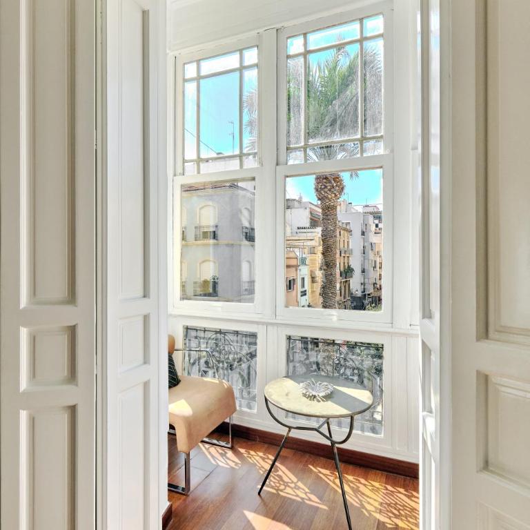 110m KKARA 3BR 2BA central Plaza Nueva view apt - Three-Bedroom Apartment - 8