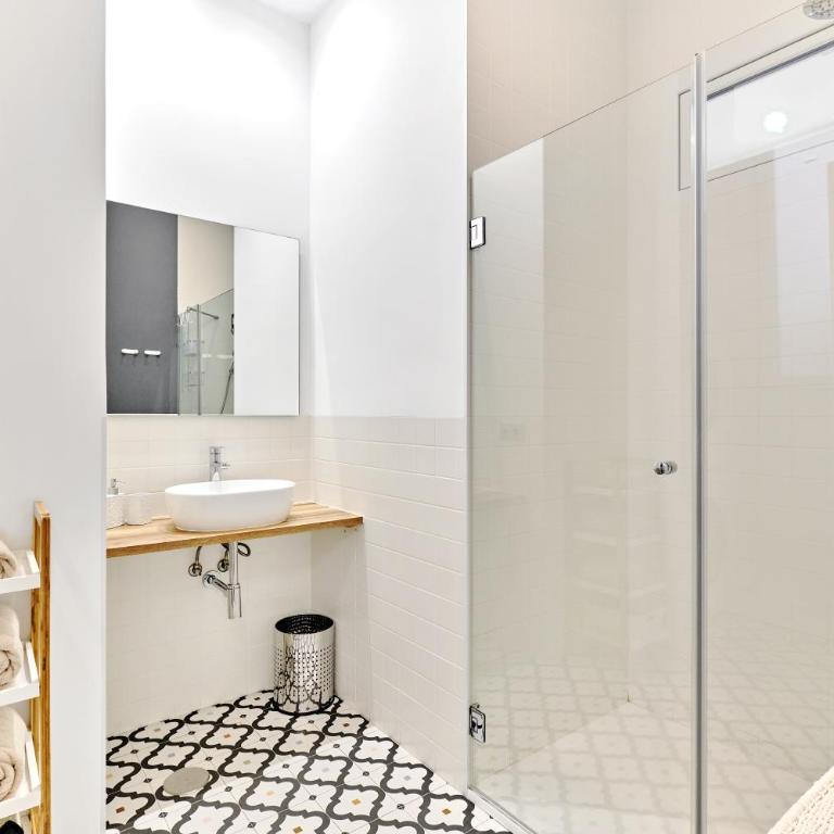 110m KKARA 3BR 2BA central Plaza Nueva view apt - Three-Bedroom Apartment - 36