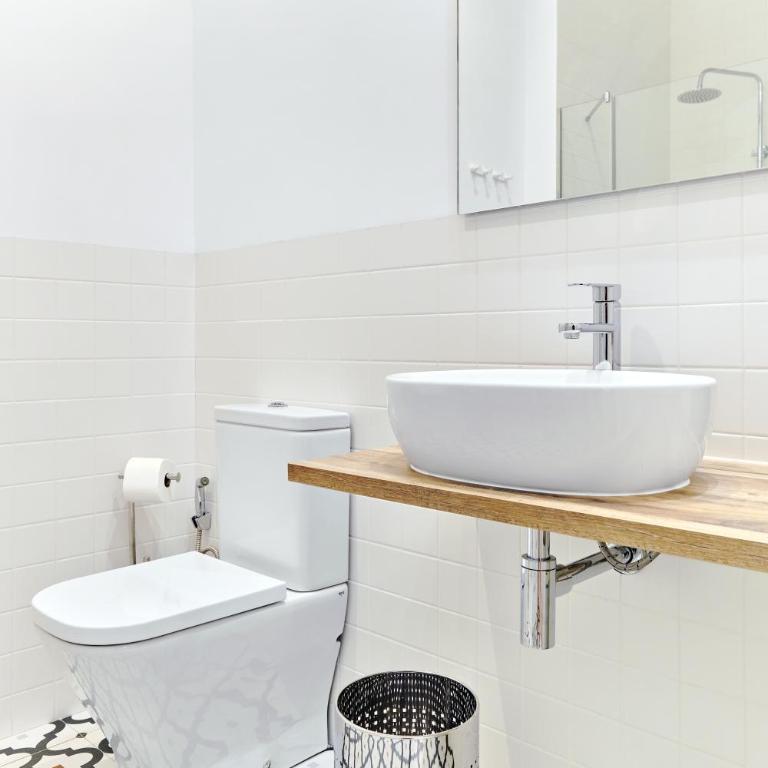 110m KKARA 3BR 2BA central Plaza Nueva view apt - Three-Bedroom Apartment - 40