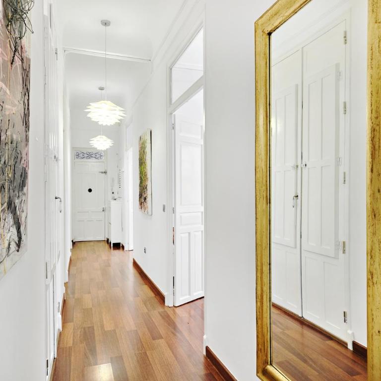 110m KKARA 3BR 2BA central Plaza Nueva view apt - Three-Bedroom Apartment - 56