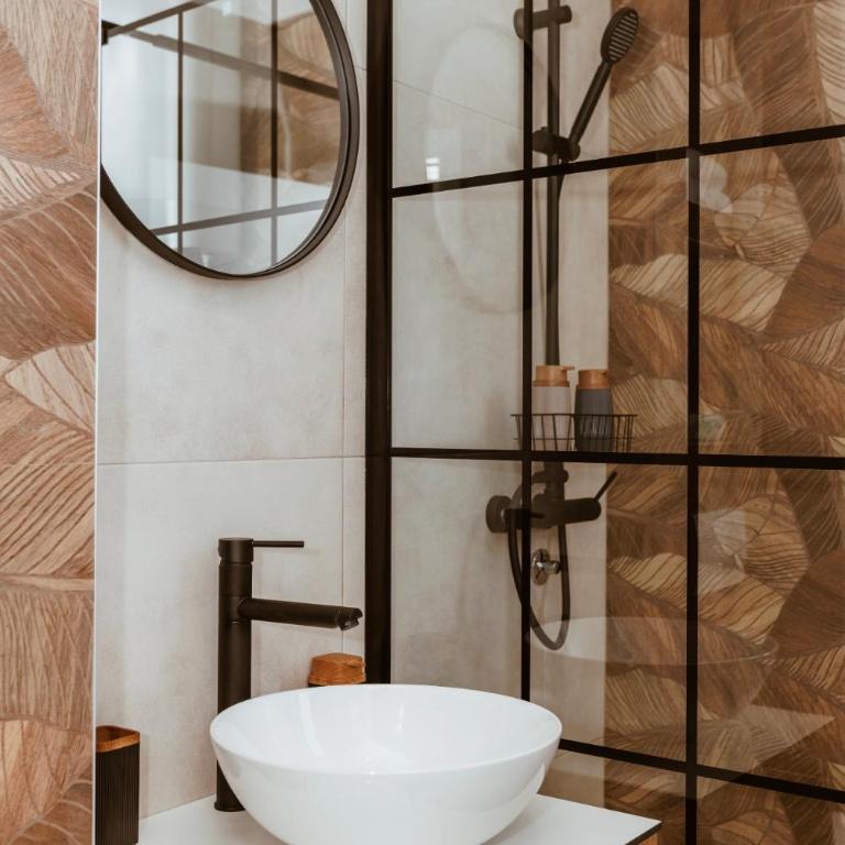 Zuma Lux Apartments - One-Bedroom Apartment - 25