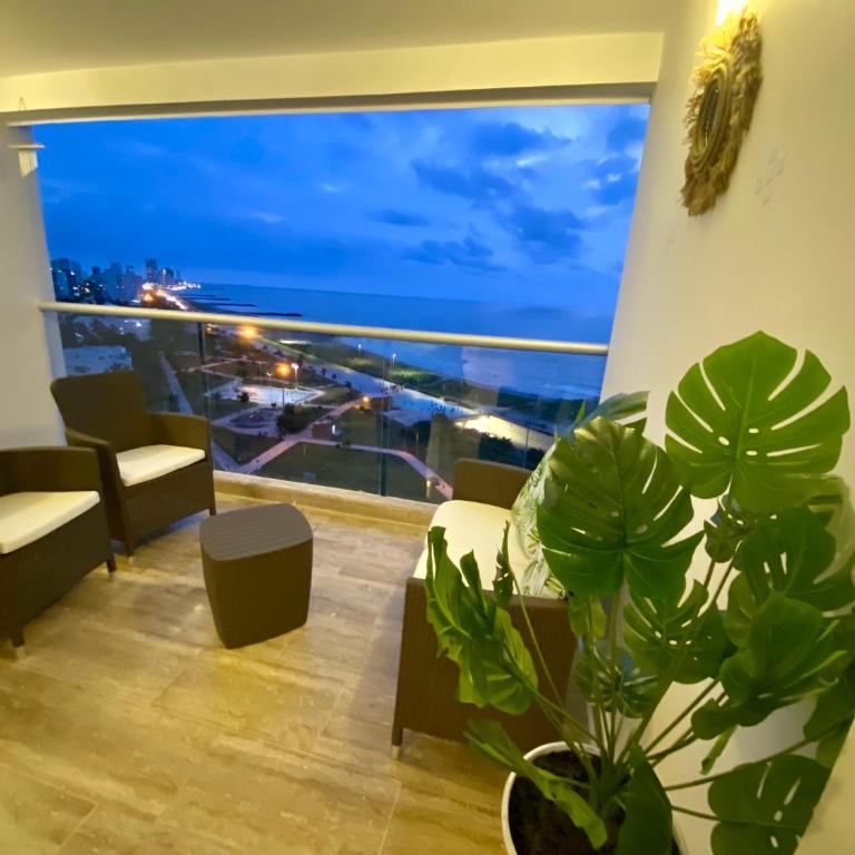 Aparta Suite en Cartagena vista al mar balcon privado Piscina - One-Bedroom Apartment with Sea View and Terrace - 12