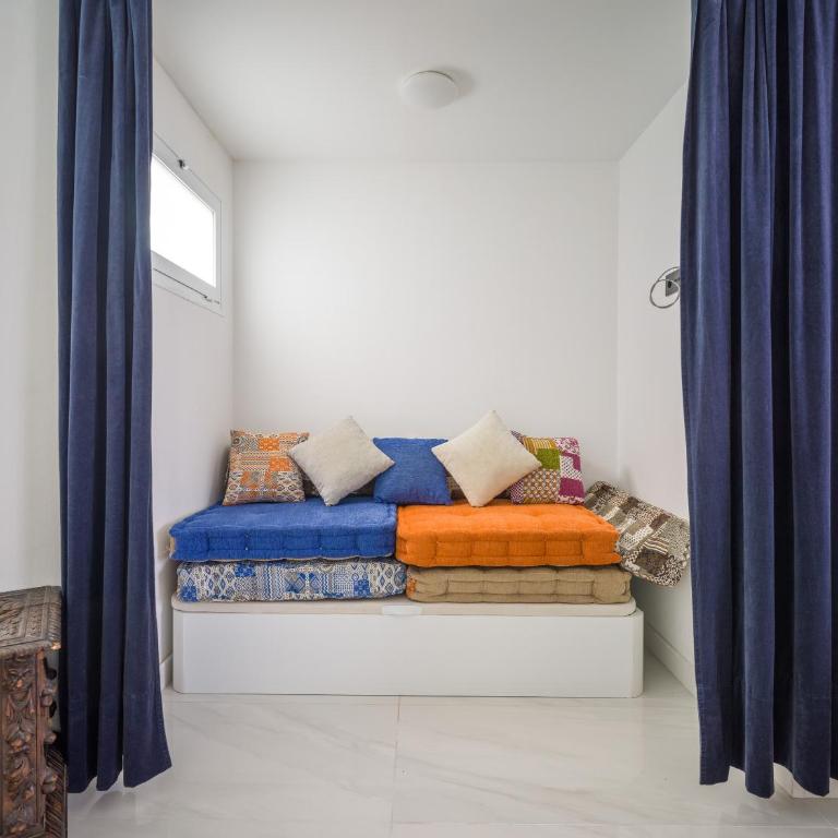 Las Palmas Beach Penthouse - Two-Bedroom Apartment - 19