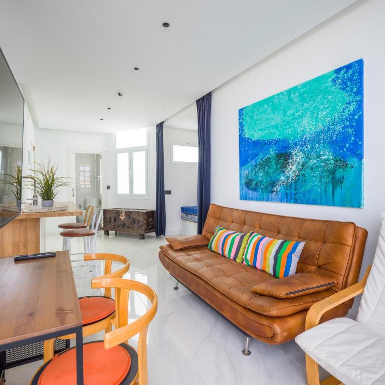 Las Palmas Beach Penthouse - Two-Bedroom Apartment - 22