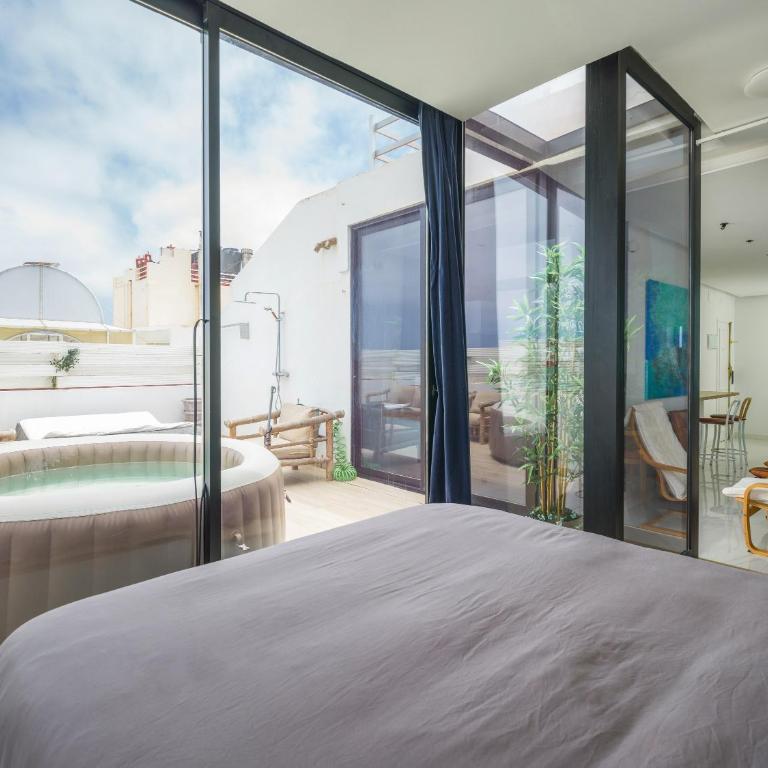 Las Palmas Beach Penthouse - Two-Bedroom Apartment - 27