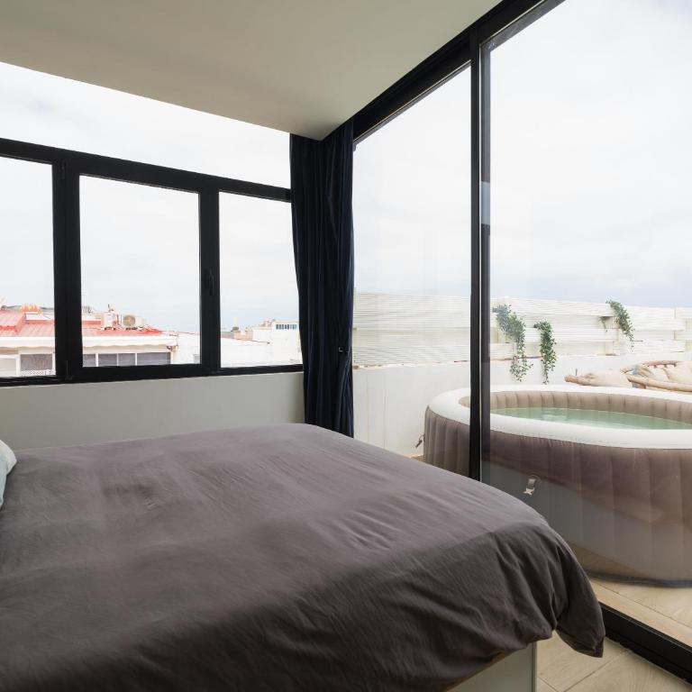 Las Palmas Beach Penthouse - Two-Bedroom Apartment - 8