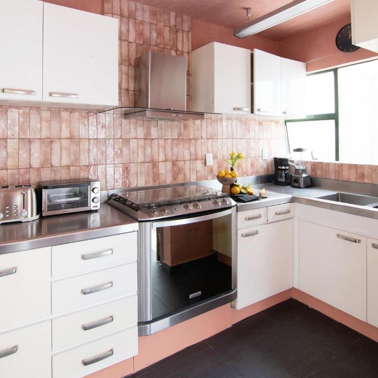 Combo Marrakesh house kesh · Duplex, 2 joint houses.10Br, 7.5 bath, 22 guest - Apartment - 32
