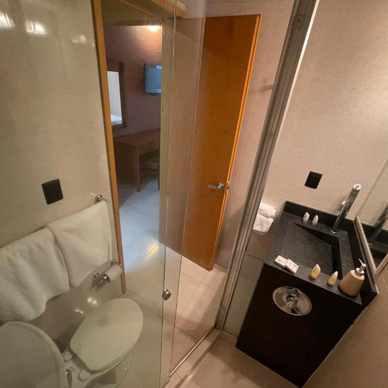 ANUIES Valle de Bravo HOTEL y CONVENCIONES - Habitación Doble - 2 camas - 5