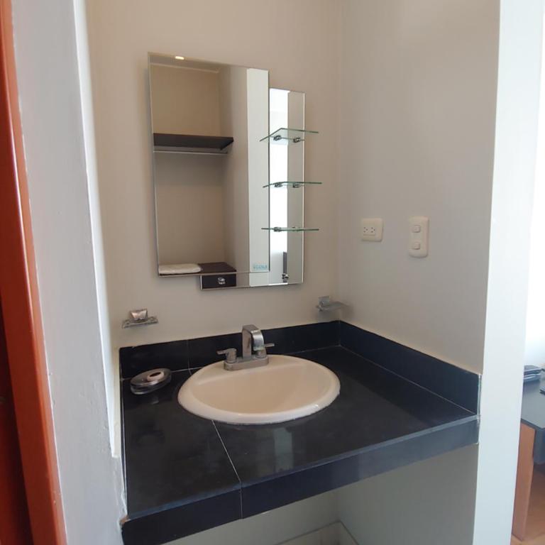 Regency Plaza Hotel - Standard Triple Room - 3