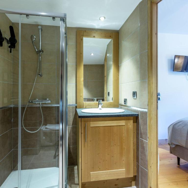 Superbe 3 pièces avec parking, wifi, proche pistes et commerces - FR-1-356-506 - Apartamento - 5