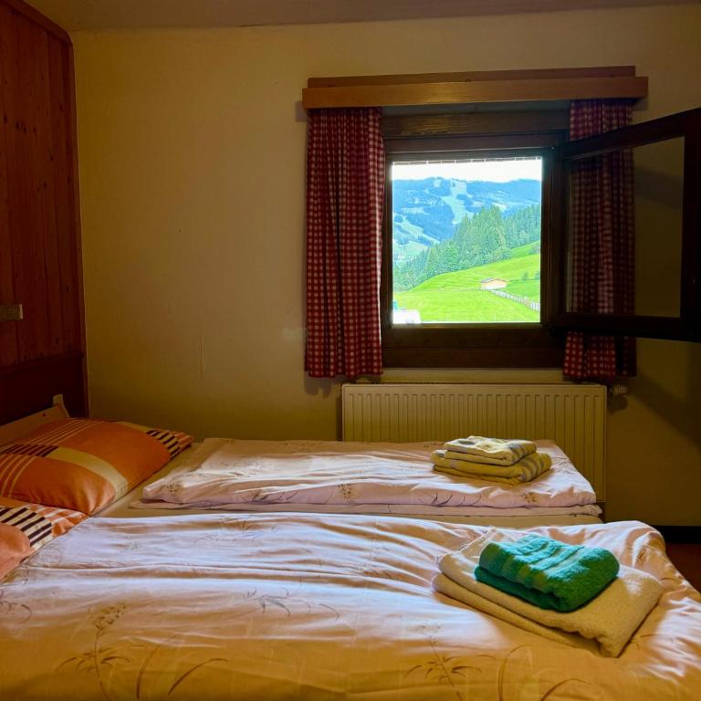 SKILL Mountain Lodge - Ski und Bike Hostel im Sommer mit JOKER CARD - Standard Doppelzimmer mit Gemeinschaftsbad - 25