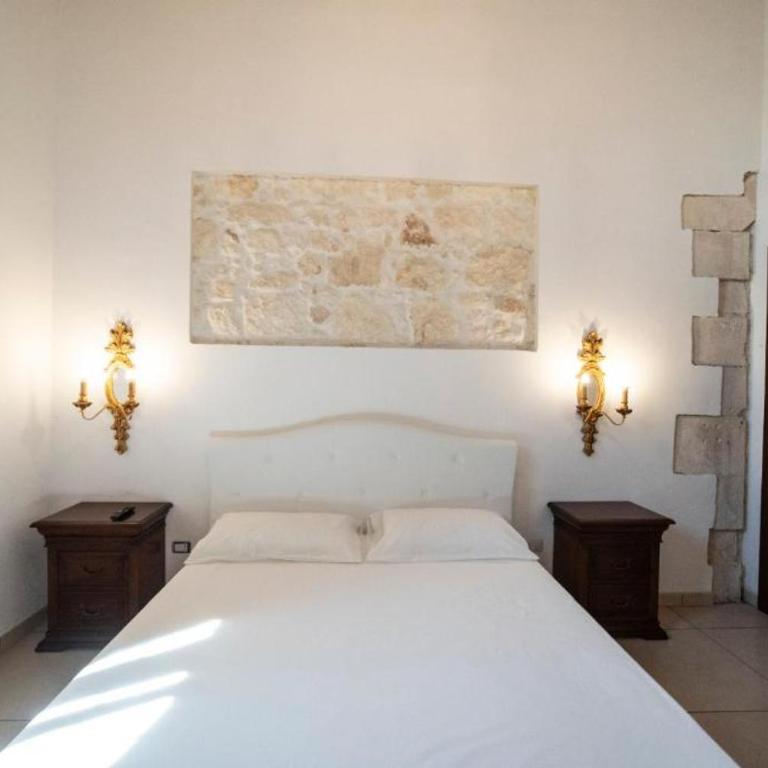 Syracusia - Two-Bedroom House - 3