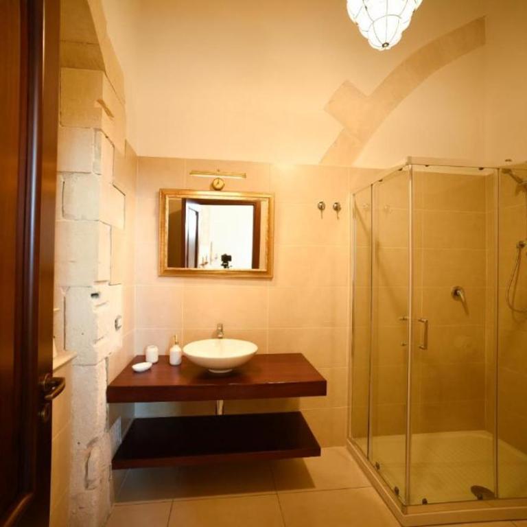 Syracusia - Two-Bedroom House - 2