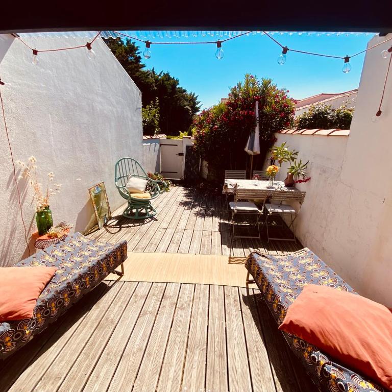 Maison cosy en residence avec piscine 100m de la mer - Two-Bedroom House - 2