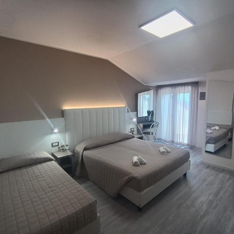 Hotel Cannes - Camera Quadrupla Superior - 1