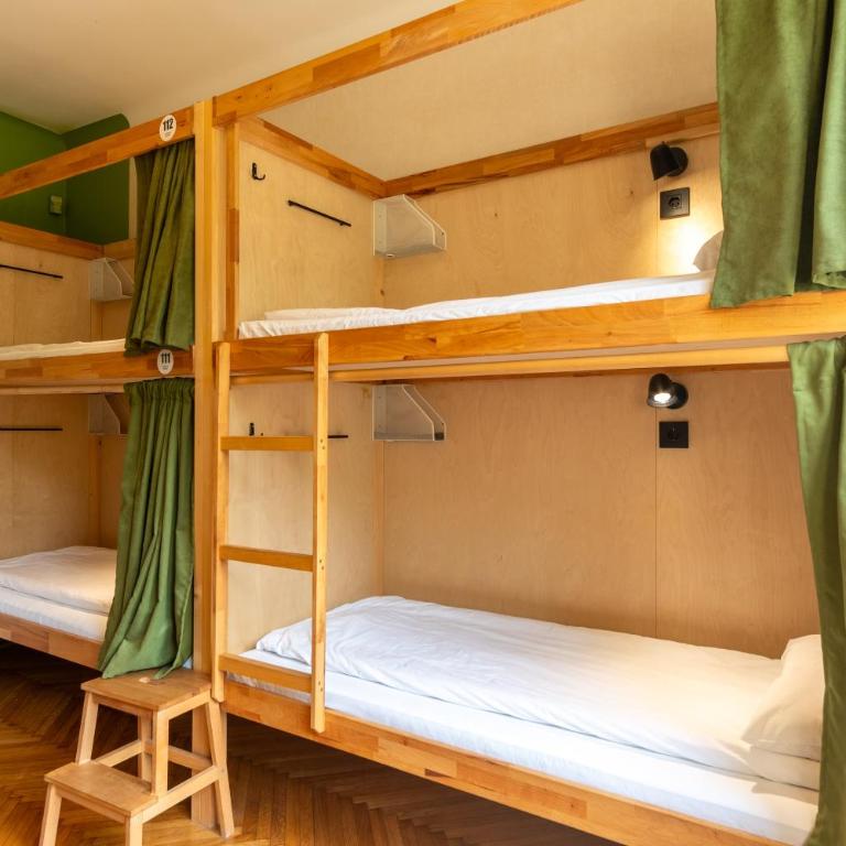 Cabbage Hostel - Krevet u 6-krevetnoj Mešanoj Spavaonici - 2