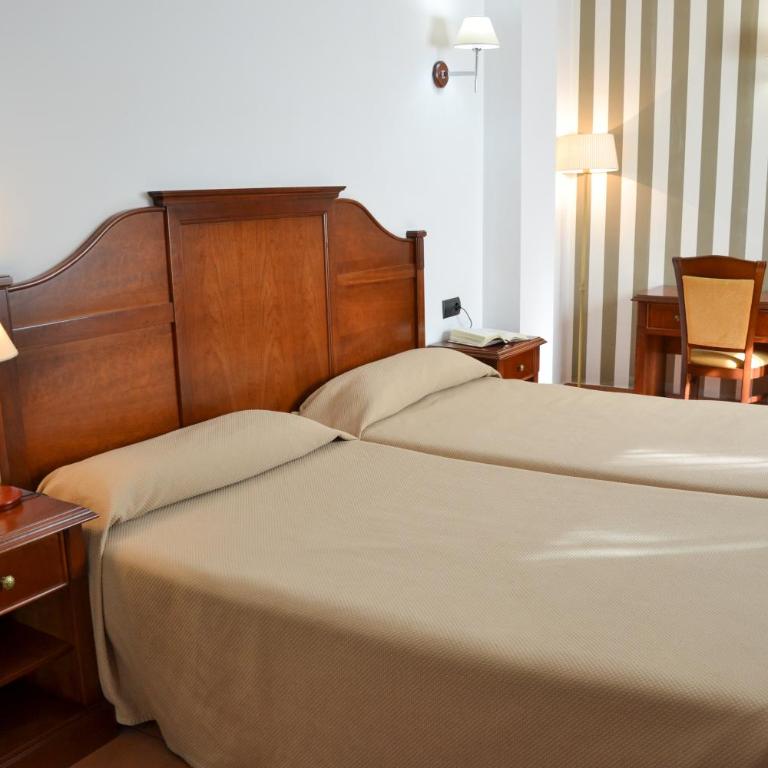I AM La Posada Hotel and Apartment - Double Room with Private Bathroom - 12