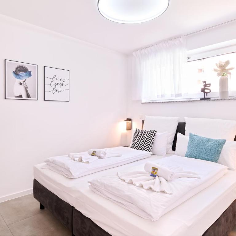 Xzllenz - 4 Schlafzimmer, Zentral, Parken, U-Bahn, 2 Bäder, 4 Smart-TV, optional Einzelbett - Haus mit 4 Schlafzimmern - 8