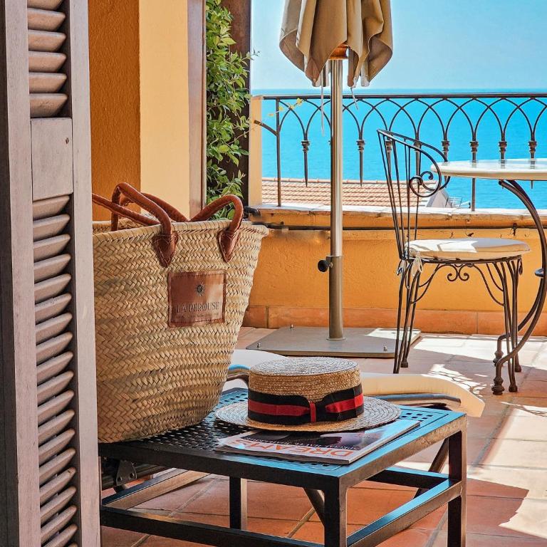 Hôtel La Pérouse Nice Baie des Anges - Chambre Double Supérieure avec Balcon - Vue Complète sur Mer - 6