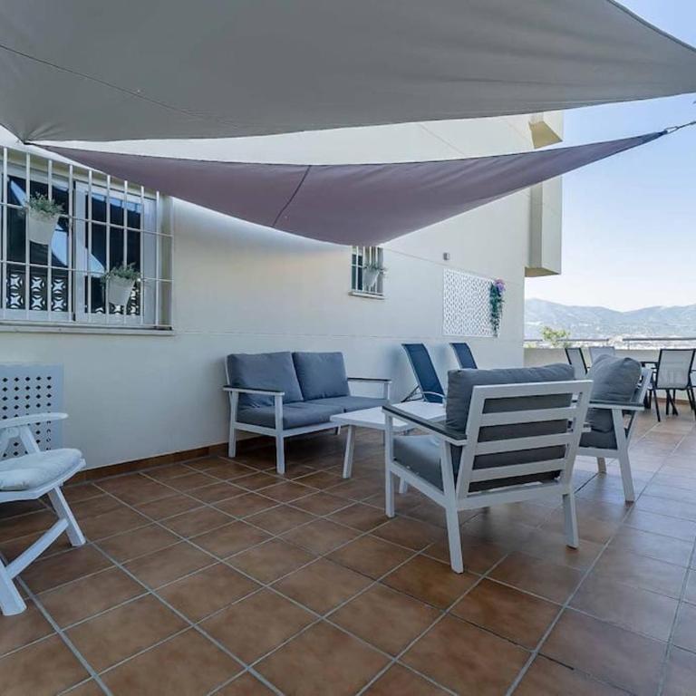 27-Cozy Apartment, Spacious Terrace in Fuengirola - Two-Bedroom Apartment - 21