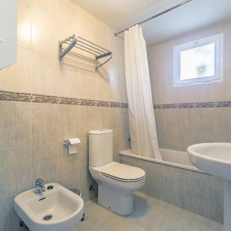 27-Cozy Apartment, Spacious Terrace in Fuengirola - Two-Bedroom Apartment - 14