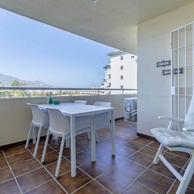 27-Cozy Apartment, Spacious Terrace in Fuengirola - Two-Bedroom Apartment - 3