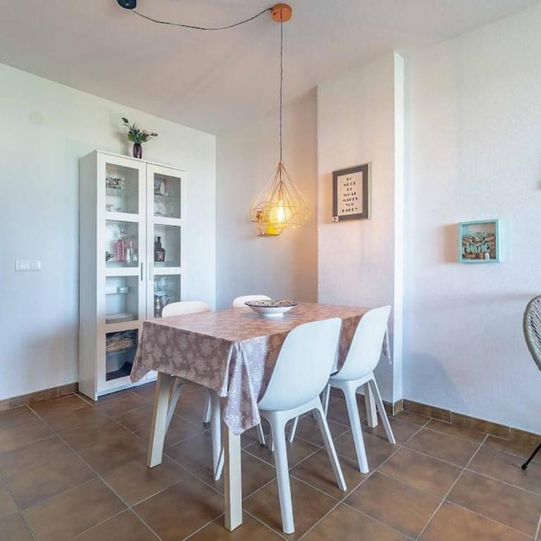 27-Cozy Apartment, Spacious Terrace in Fuengirola - Two-Bedroom Apartment - 7