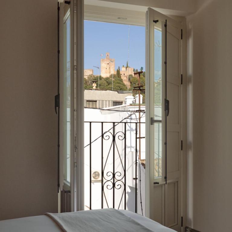 U-Sense Granada Gran Vía - Superior One-Bedroom Apartment with Alhambra view - 15