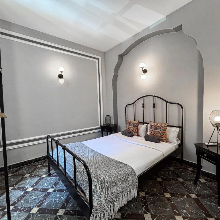 The Venue Hostel Boutique - Deluxe Family Room - 2