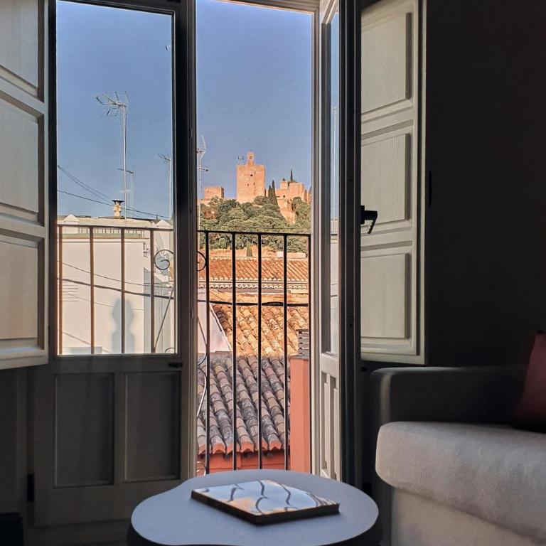U-Sense Granada Gran Vía - Superior One-Bedroom Apartment with Alhambra view - 16