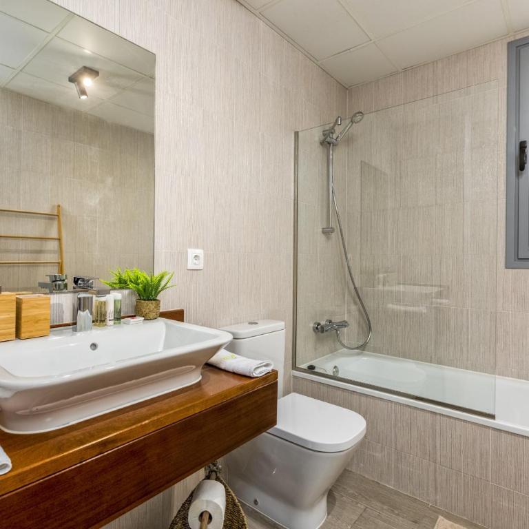 ViVi Homes - Casa Ferli Marbella Pool, Garden, Golf & Sea View - Apartment with Sea View - 1