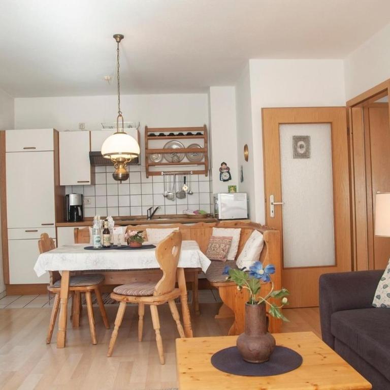 Almröserl -225- - Apartment - 1
