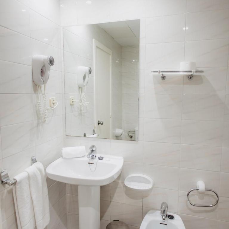 Marina Tossa - Habitación Triple con balcón - 5