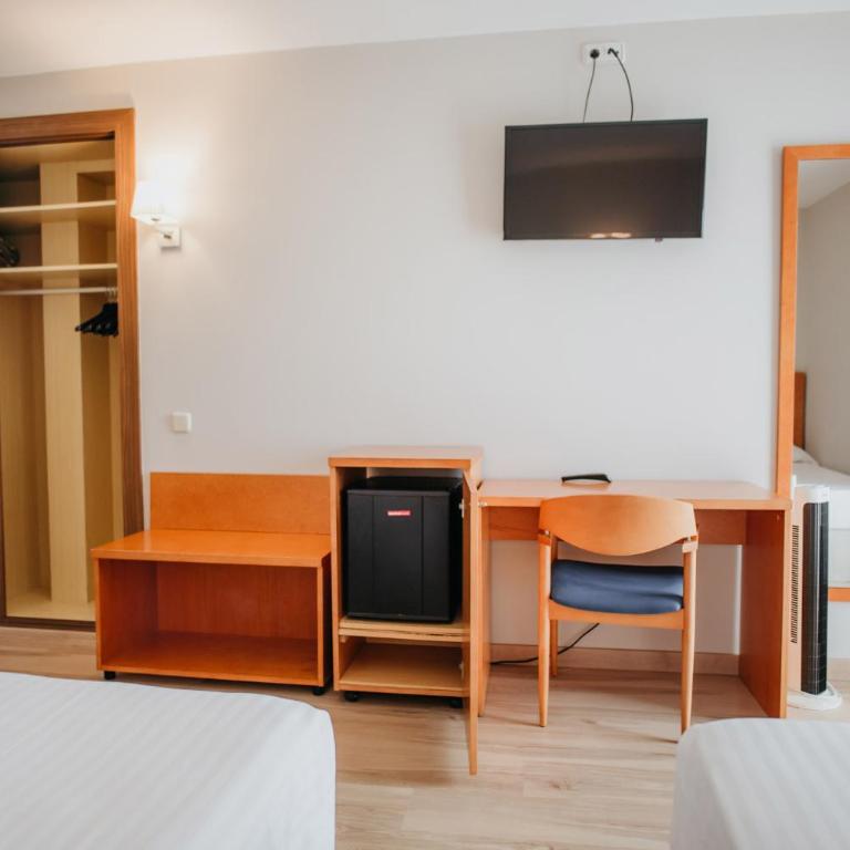 Marina Tossa - Habitación Triple con balcón - 6