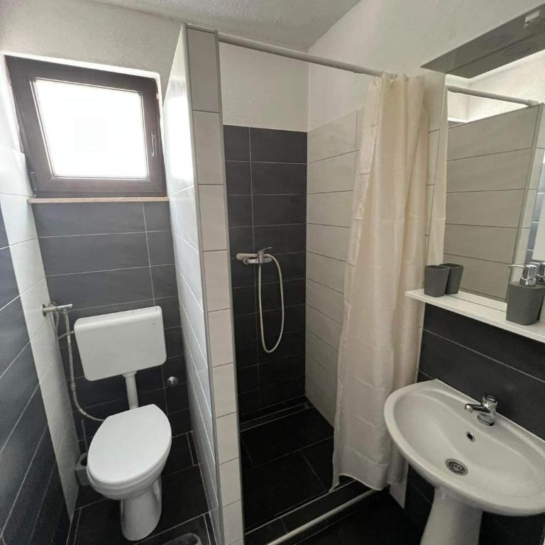 Apartman City Bihać - Three-Bedroom Apartment - 3