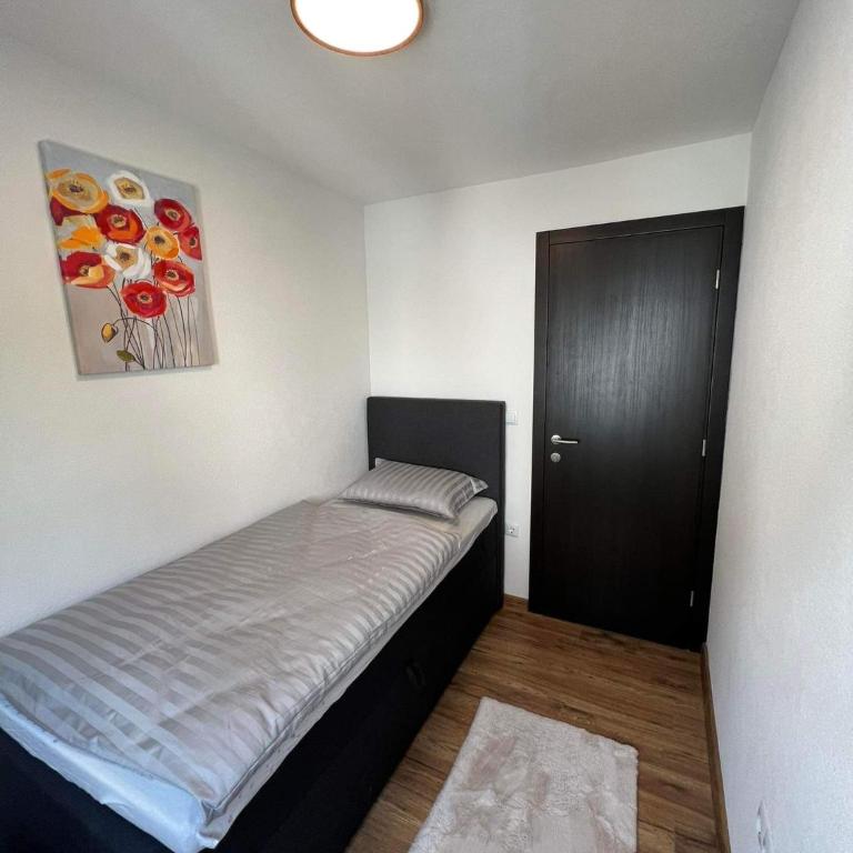 Apartman City Bihać - Three-Bedroom Apartment - 13