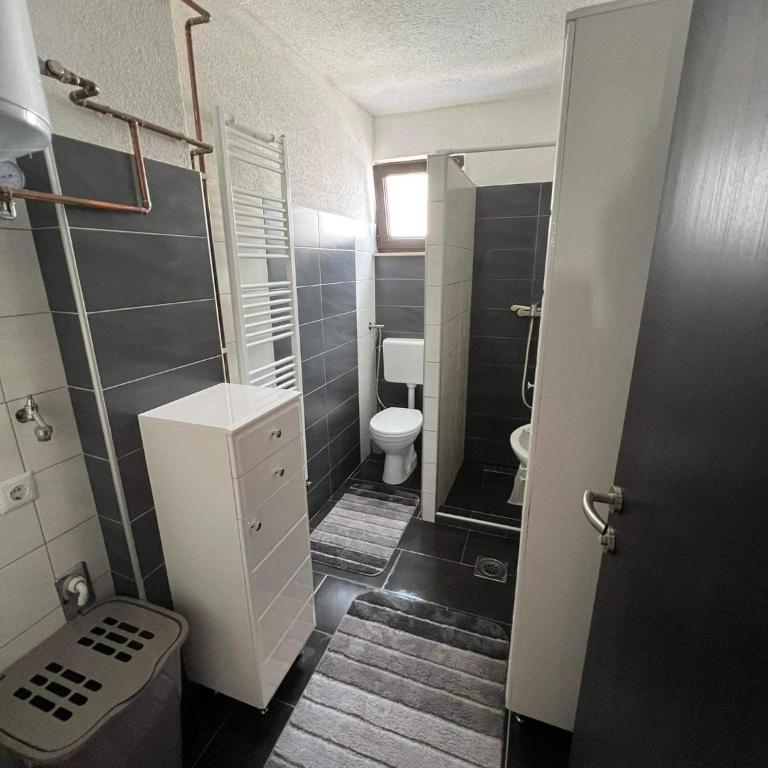Apartman City Bihać - Three-Bedroom Apartment - 14