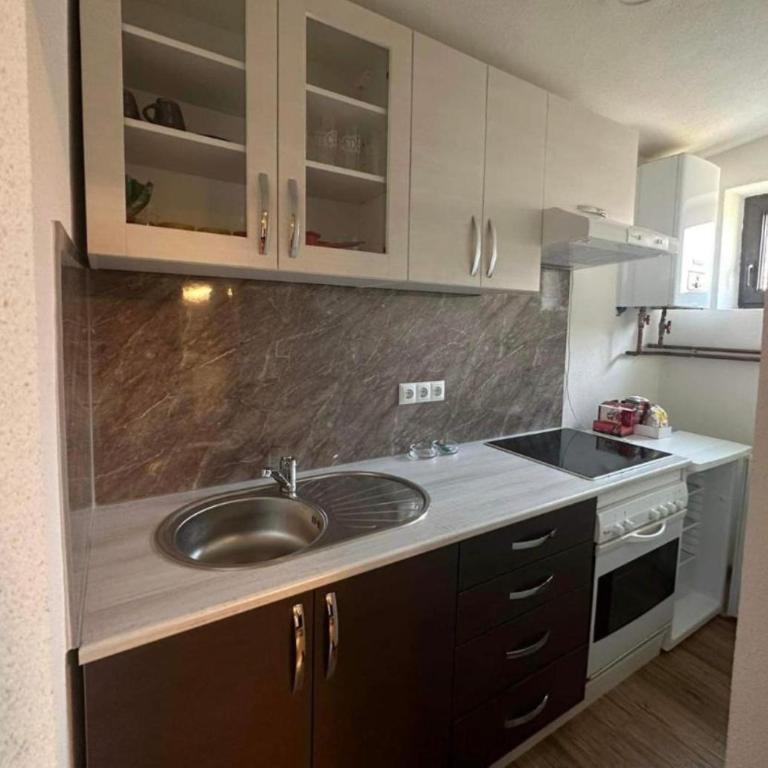 Apartman City Bihać - Three-Bedroom Apartment - 2