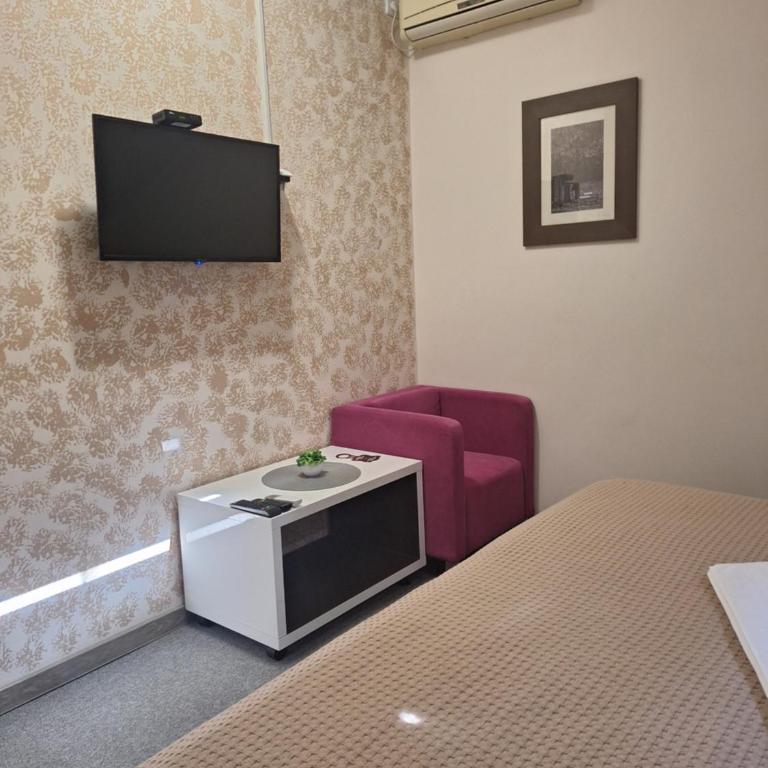Garni Hotel Ema - Budget Double Room - 5