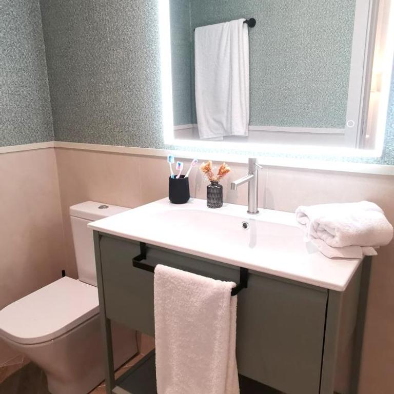 Puerta de la Ribera Suites - Estudio Estándar - 3